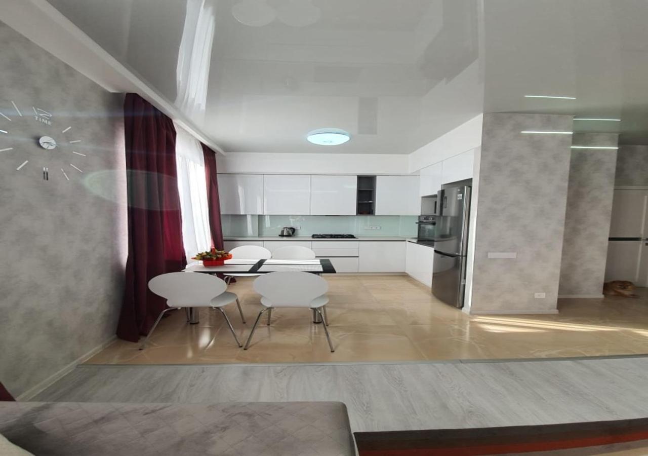 Lux New Apartment 2019 Харьков Экстерьер фото