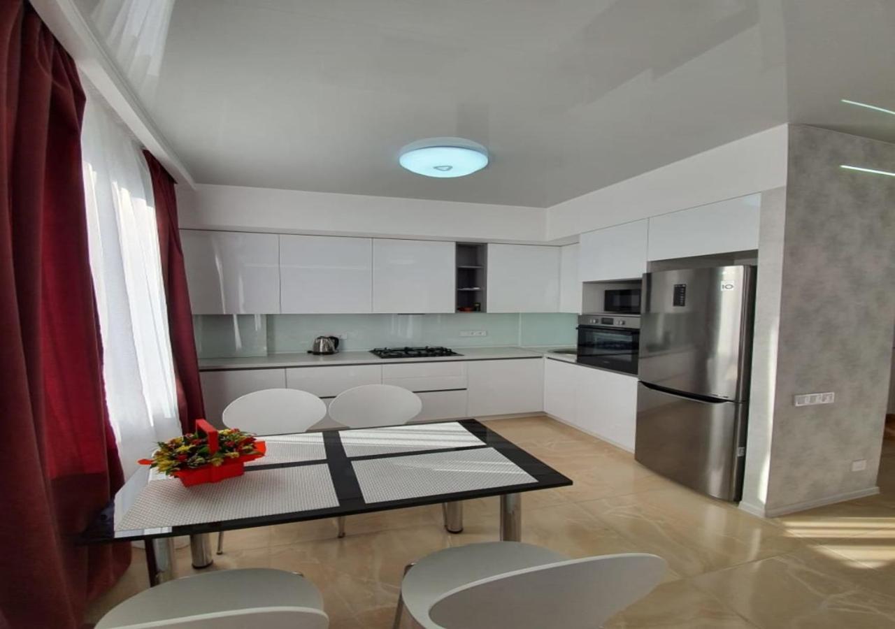 Lux New Apartment 2019 Харьков Экстерьер фото