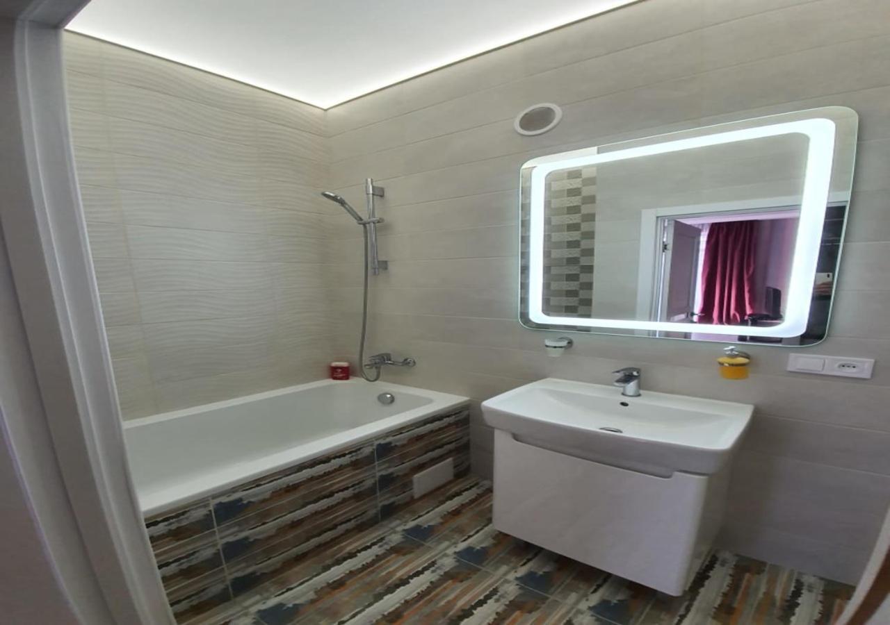 Lux New Apartment 2019 Харьков Экстерьер фото